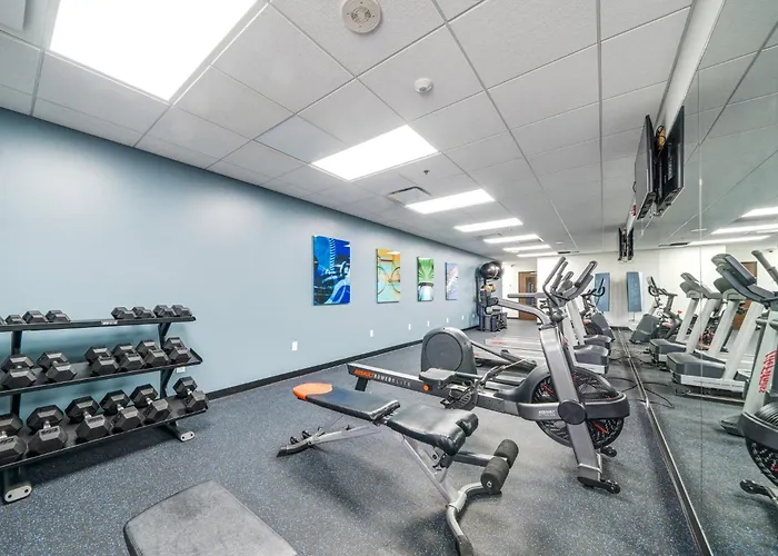 Sky High Luxury - 10th Floor - Prime Location Views Fast Wifi 24-7 Gym Lounge Roku Pittsburgh